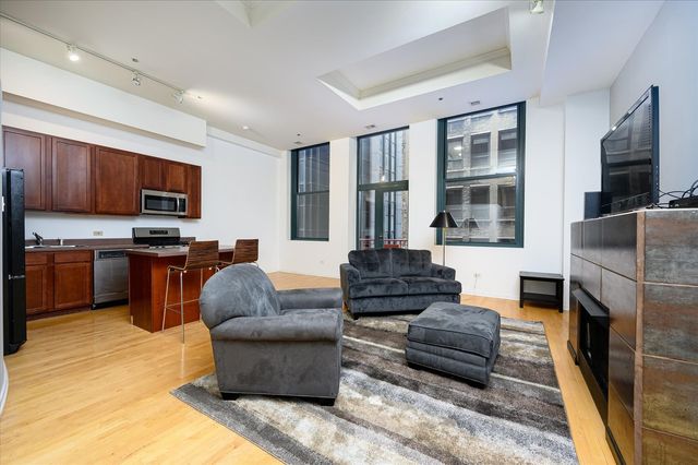 208 W Washington Street 602, Chicago, IL 60606