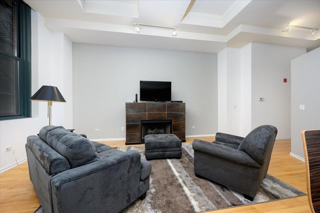 208 W Washington Street 602, Chicago, IL 60606