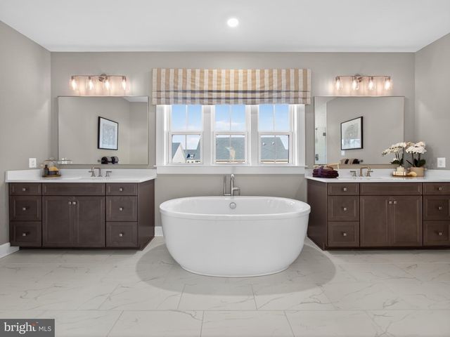 167 BRAZIER LN, Exton, PA 19341