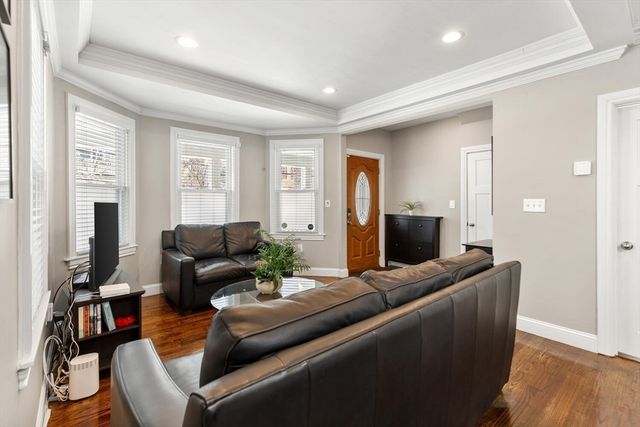 43 Kenmere Rd 1, Medford, MA 02155