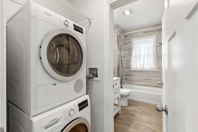 43 Kenmere Rd 1, Medford, MA 02155