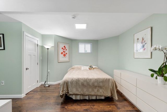 43 Kenmere Rd 1, Medford, MA 02155