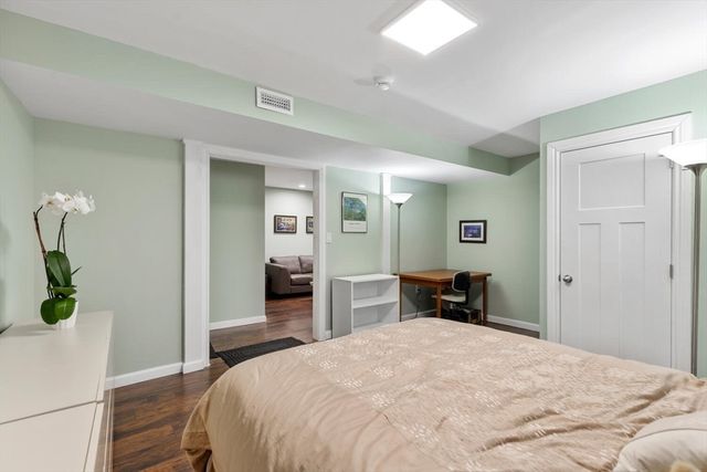 43 Kenmere Rd 1, Medford, MA 02155