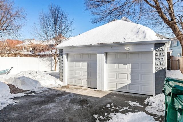 43 Kenmere Rd 1, Medford, MA 02155