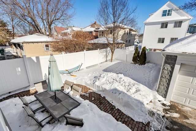 43 Kenmere Rd 1, Medford, MA 02155