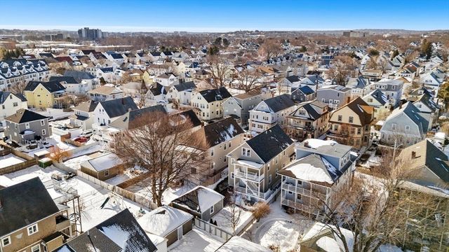 43 Kenmere Rd 1, Medford, MA 02155