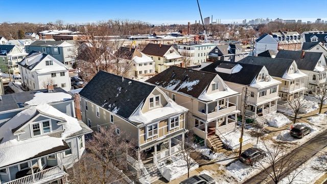 43 Kenmere Rd 1, Medford, MA 02155