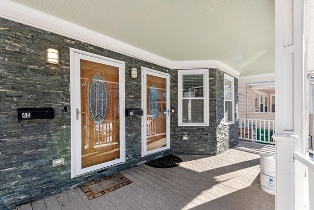 43 Kenmere Rd 1, Medford, MA 02155