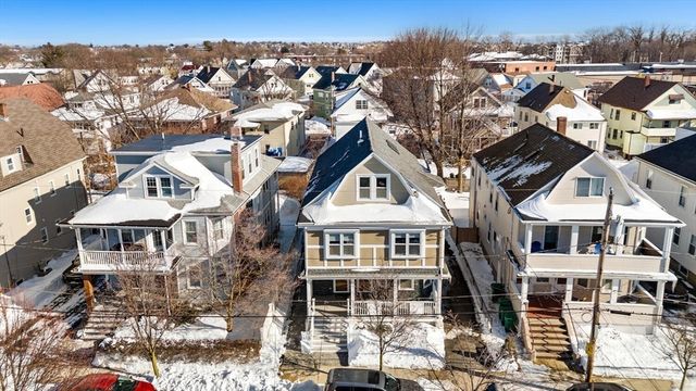 43 Kenmere Rd 1, Medford, MA 02155