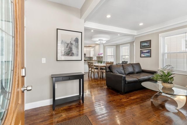 43 Kenmere Rd 1, Medford, MA 02155