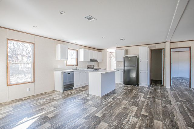 101 Kelly Court, Azle, TX 76020