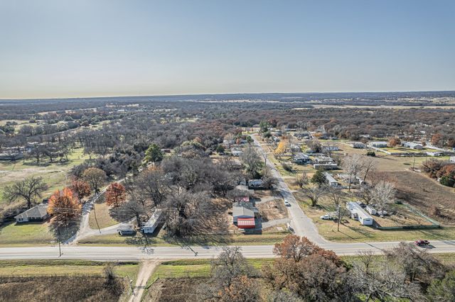 101 Kelly Court, Azle, TX 76020