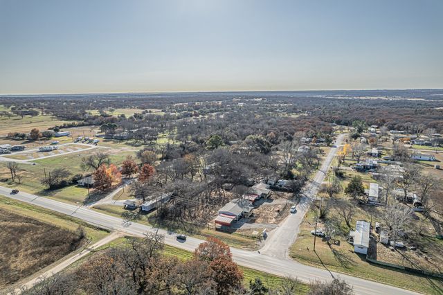 101 Kelly Court, Azle, TX 76020