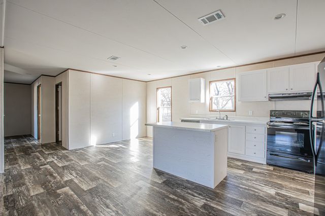 101 Kelly Court, Azle, TX 76020