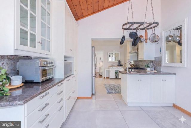 6202 REDWING ROAD RD, Bethesda, MD 20817