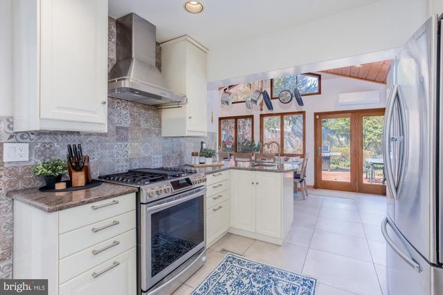 6202 REDWING ROAD RD, Bethesda, MD 20817