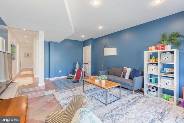 6202 REDWING ROAD RD, Bethesda, MD 20817