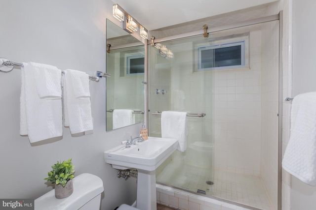 6202 REDWING ROAD RD, Bethesda, MD 20817