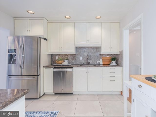 6202 REDWING ROAD RD, Bethesda, MD 20817