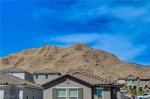 5406 Zacatin Court, Las Vegas, NV 89166
