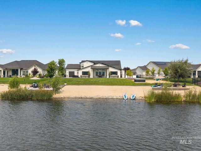 10421 W Otter Rock Dr, Star, ID 83669