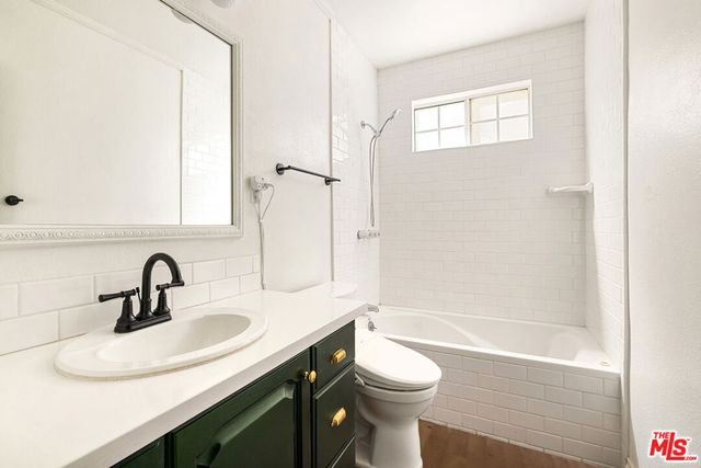 19432 Hartland Street, Reseda, CA 91335