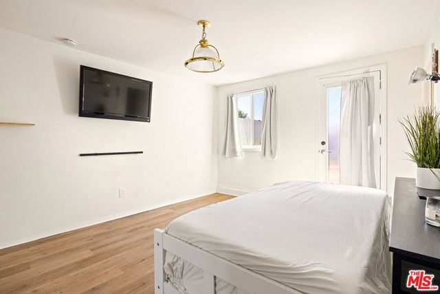 19432 Hartland Street, Reseda, CA 91335