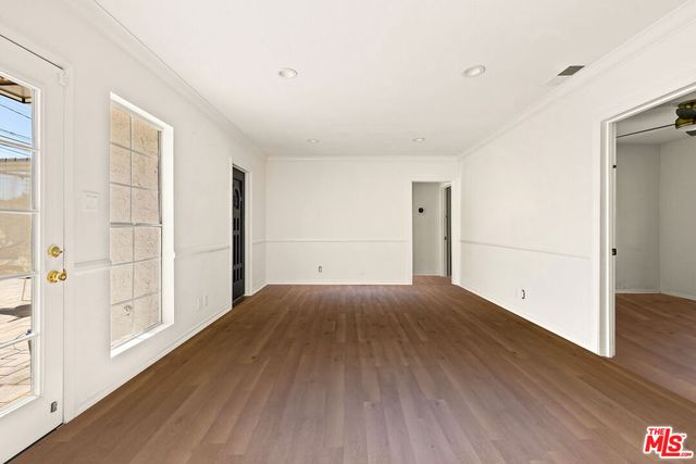 19432 Hartland Street, Reseda, CA 91335