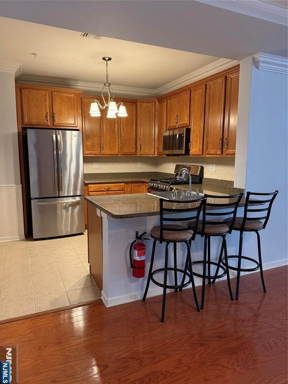 6208 Harcourt Road, Clifton, NJ 07013