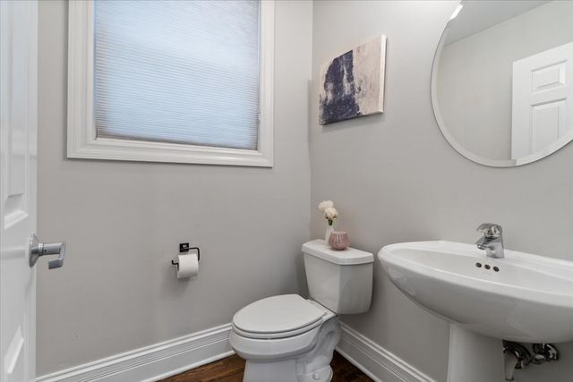 1920 W George Street, Chicago, IL 60657