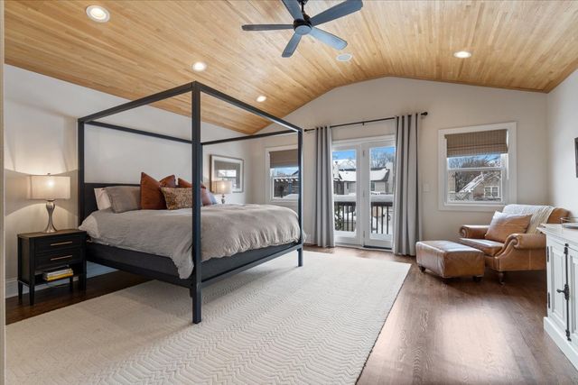 1920 W George Street, Chicago, IL 60657