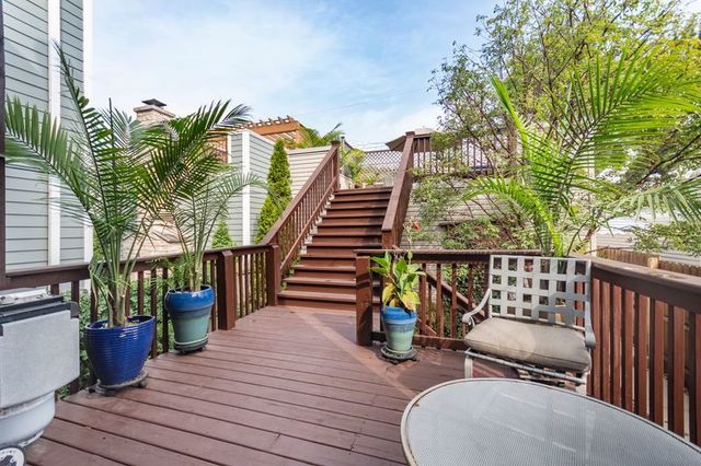 1920 W George Street, Chicago, IL 60657