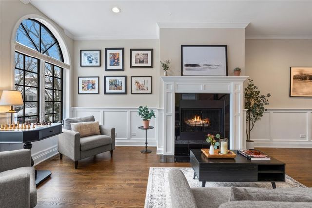 1920 W George Street, Chicago, IL 60657