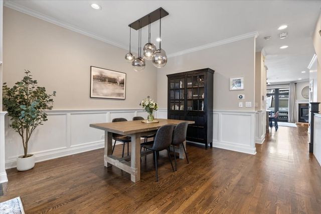 1920 W George Street, Chicago, IL 60657