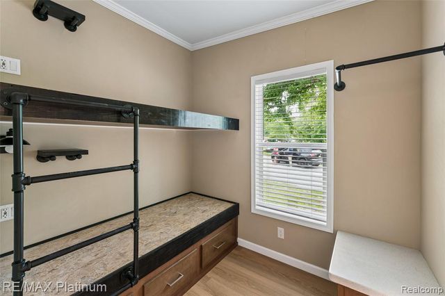 29 Retreat Way, Fenton, MI 48430