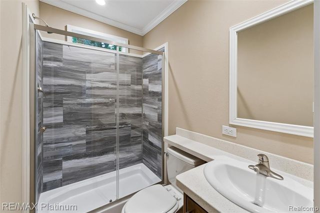 29 Retreat Way, Fenton, MI 48430