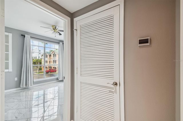 1201 BAY CLUB CIRCLE, Tampa, FL 33607