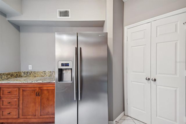 1201 BAY CLUB CIRCLE, Tampa, FL 33607