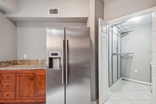 1201 BAY CLUB CIRCLE, Tampa, FL 33607