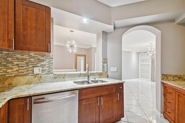 1201 BAY CLUB CIRCLE, Tampa, FL 33607