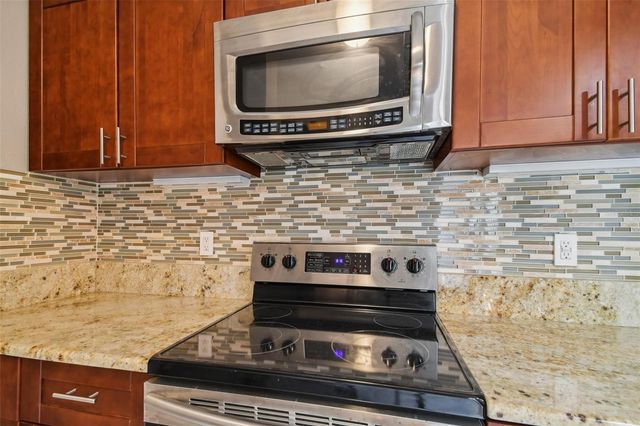 1201 BAY CLUB CIRCLE, Tampa, FL 33607