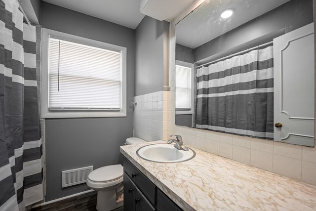 5870 GARRETT Lane, Rockford, IL 61107