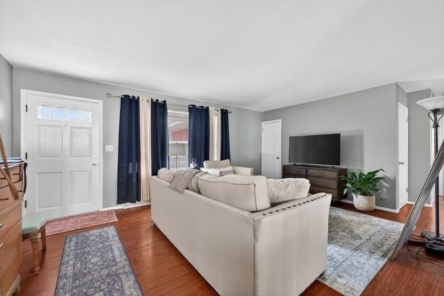 5870 GARRETT Lane, Rockford, IL 61107