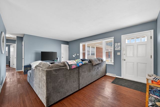 5870 GARRETT Lane, Rockford, IL 61107