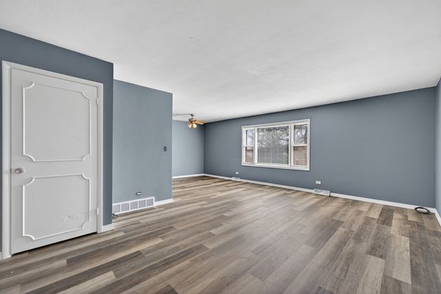 5870 GARRETT Lane, Rockford, IL 61107