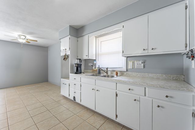 5870 GARRETT Lane, Rockford, IL 61107