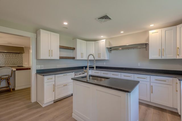 1702 North Puckerbrush Road, Reading, VT 05062