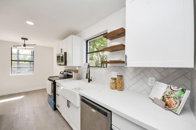 6027 Dellfern Drive, Houston, TX 77035