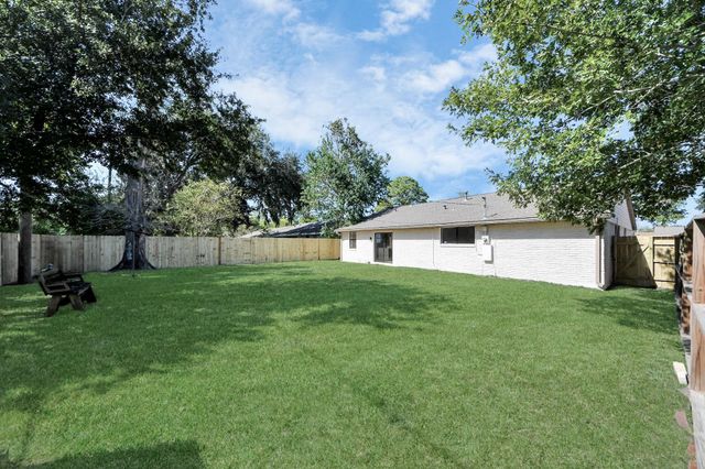 6027 Dellfern Drive, Houston, TX 77035