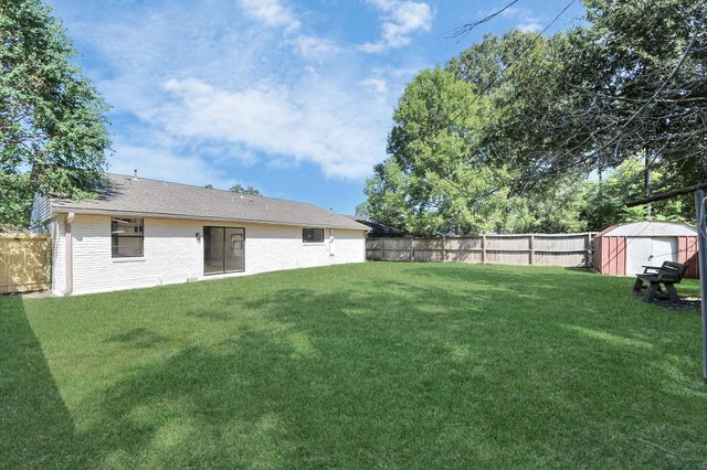 6027 Dellfern Drive, Houston, TX 77035